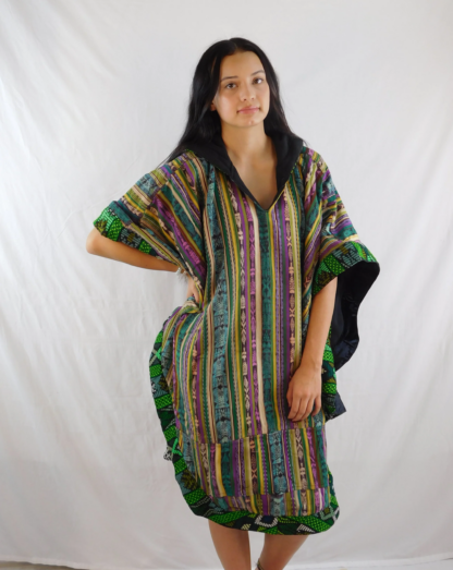 HAND-WOVEN HOODED PONCHO - Image 3