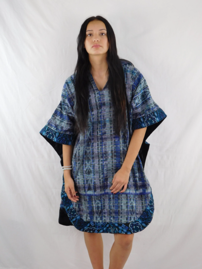 HAND-WOVEN HOODED PONCHO - Image 5